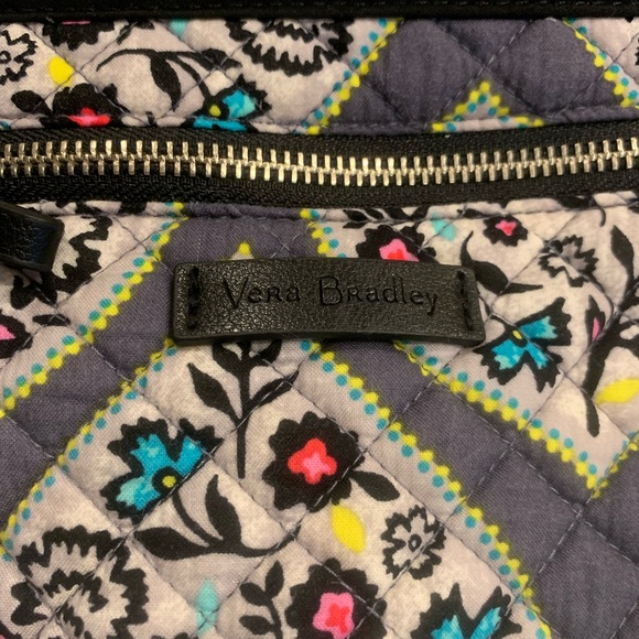 Vera Bradley large tote/diaper bag.. EUC, and great colors. - Picture 3 of 5